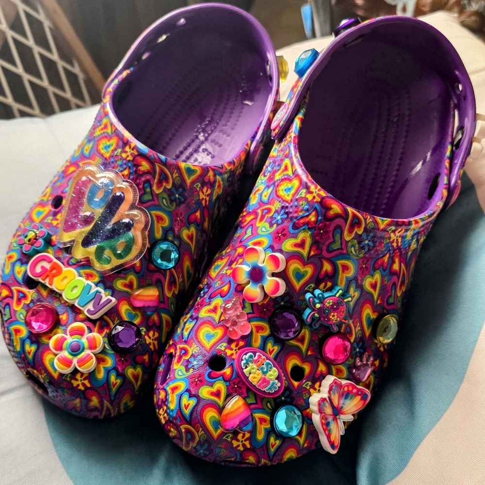 Lisa Frank Limited Edition Crocs – Size 8 – Rare! - Picture 7 of 8